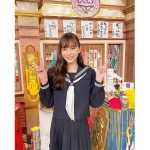 井桁弘恵が披露した紺セーラー服ショットに絶賛の声！「か、可愛い！！」「爆裂似合いすぎっ」
