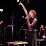 吉川友、半年ぶりのワンマンライブで粒数えに挑戦！「32粒、数えたー！」