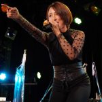 吉川友、半年ぶりのワンマンライブで粒数えに挑戦!「32粒、数えたー!」