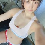 真島なおみ「あざとさ」全開のセクシーグラビアショットを公開！「めっちゃセクシーです」「理想的なスタイル」