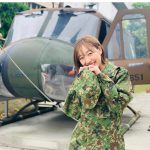 SKE48 須田亜香里が陸自迷彩服オフショットを披露！「瞳の中のセンターにロックオン」