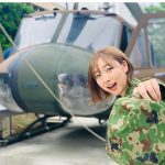 SKE48 須田亜香里が陸自迷彩服オフショットを披露！「瞳の中のセンターにロックオン」