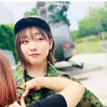 SKE48 須田亜香里が陸自迷彩服オフショットを披露！「瞳の中のセンターにロックオン」
