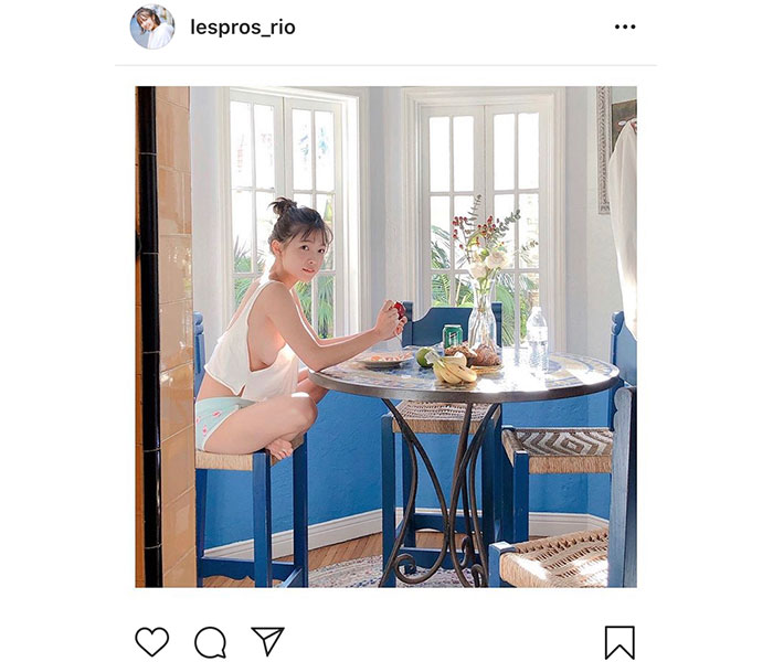 寺本莉緒、写真集からゆるふわのオフショットを公開！「可愛いです」「すごく良いショット！」