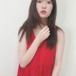 NMB48 吉田朱里、可愛さと大人っぽさが融合した赤ワンピショットを披露！「赤似合ってる」「素敵です」
