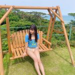 吉澤遥奈、スラリとした美脚がまぶしい「ヤングマガジン」オフショットを披露「ほんと足が長い！」「スタイル良過ぎる〜」