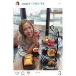 都丸紗也華、アフタヌーンティー中の思わぬセクシーショットに釘付け！