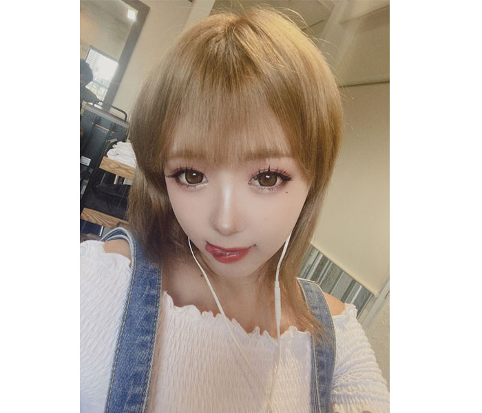 『egg』ギャルママ･聖菜、貴重なショートヘアSHOTに「可愛いすぎます！！」「めっちゃ可愛い」の声！！