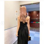 藤田ニコル、肌だしワンピースコーデ紹介　「最近はもっぱら肌だしワンピース　暑いしね」