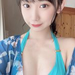 レースクイーン・相沢菜々子の透明素肌とあらわな美バストに「肌の透明感！」「艶やかです」と反響