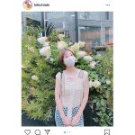 伊藤千晃、レース地のワンピースとマスクが話題！「今日の服可愛い」「手作りのマスクですか？」