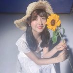 STU48 石田千穂、私物の麦わら帽子ショットに「癒される」「麦わら帽子が世界一似合う」と反響