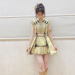 AKB48 柏木由紀、想い出の『フライングゲット』金衣装を披露！「昔も今も似合ってて可愛い」「スタイル変わらずにいてすごい」