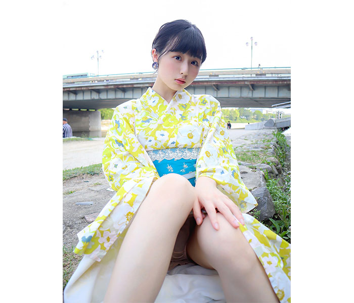グラビアアイドル・くりえみ、浴衣で大胆披露の美脚とチラリズム「なんて羨ましいシチュエーション」