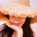 中条あやみ、麦わら帽子姿の自撮りショットを連続公開！「控え目に言って最高です」