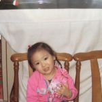 dela 沢口愛華が母親の誕生日に合わせ、幼少期の写真を公開！「美少女ですね」「もうすでに出来上がっとる」