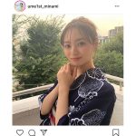 乃木坂46 梅澤美波、お団子ヘアで涼む浴衣ショット披露！「惚れた」「最高すぎる！」