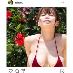 グラビアアイドル・和地つかさ、豊満美バストに集まる熱視線「白い肌にビキニが清潔」「谷間が眩しいです」