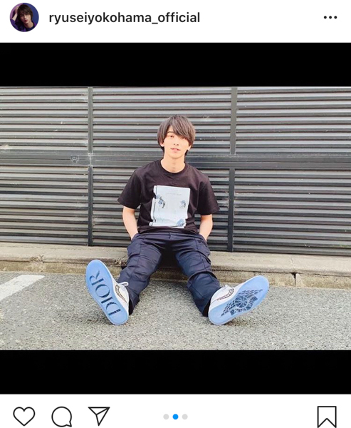 横浜流星、Diorプレゼントのスニーカー“キモ撮り”に反響！「オシャレで似合ってる！」「どんどん履いてー」