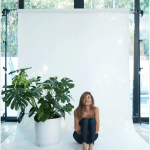 ローラが撮影オフショットを投稿！「ローラが裸だとエロくない芸術品にみえる」の声