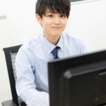 俳優・坪根悠仁、丸山礼の「OLあるある」でコント初挑戦！