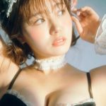 井口綾子が初のランジェリー撮影に挑戦！「女の子でよかった」