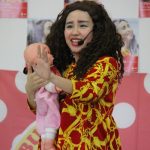 ママ界のエンターテイナー・バブリーたまみが、LINE LIVEで本人出産シーンが入った最新MVを公開！