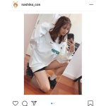 桃月なしこ、鏡の前の自撮り美脚ショットに「好きすぎる」「最高に似合ってる」と反響