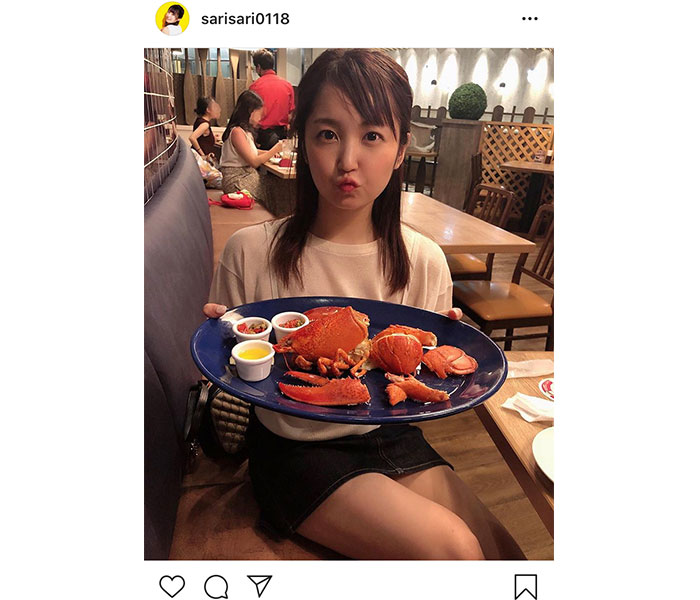 SKE48 惣田紗莉渚、ロブスターと美脚が織りなすチラ見せに反響！