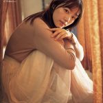日向坂46 佐々木美玲、透明美肌を披露した大人モードで初表紙！＜blt graph. ＞