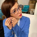鈴木愛理、レトロなオフィスレディの衣装写真を公開「かわいい」「万能のオシャレ番長」