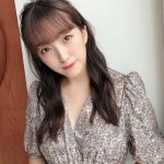 HKT48 田島芽瑠、秋コーデの花柄ファッションを紹介！「涼しげなワンピース」「大人っぽい」