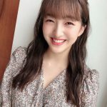 HKT48 田島芽瑠、秋コーデの花柄ファッションを紹介！「涼しげなワンピース」「大人っぽい」