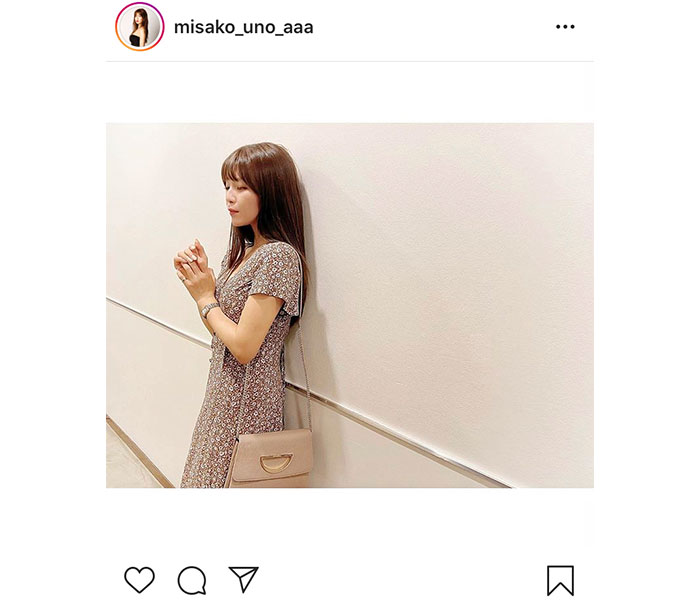 AAA 宇野実彩子が花柄ワンピのコーデを紹介「控えめに言って大好きです」