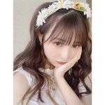 ニジマス 吉井美優、じっと見つめる至近距離ショットに「フランスの絵画」「顔面国宝」と反響！