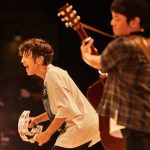 ゆず、オンラインツアーも終盤へ 4公演目の会場は 12年ぶりの神奈川県民ホール!村上隆氏の豪華“お花”AR演出再び