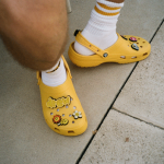 ジャスティン・ビーバーとコラボのCROCS（クロックス）発売！