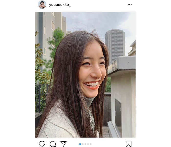 新木優子、屋外で楽しむ笑顔の私服コーデ紹介！「その笑顔たまらん」「心臓飛び跳ねた」