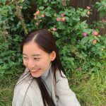 新木優子、屋外で楽しむ笑顔の私服コーデ紹介！「その笑顔たまらん」「心臓飛び跳ねた」