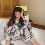 新木優子、艶っぽいルームウェア姿に歓喜の声！「美しすぎます」