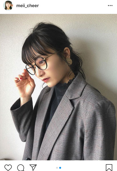 福田愛依、丸メガネ姿が「大人かわいい」レアショット！