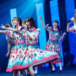 日向坂46、「DASADA」とコラボしたスペシャルイベントで5万人を魅了