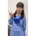 橋本環奈、お下げ髪の“絶品”中学生セーラー服ショット公開！