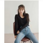 井桁弘恵、秋ニットの着こなしコーデを紹介「いい感じ！」「女性らしさが出ていて素敵」