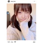伊織もえ、ニットにお下げ姿でウィンクショット！「お肌美しい」「惚れました」
