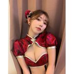 神尾美月、ざっくり胸元がセクシーなチャイナドレス姿披露！