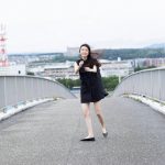 茅島みずき、勢いよくジャンプする姿が「スタイル良すぎ」と話題