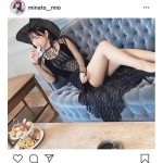 水湊みお、色白美脚を見せつけた魔女コスプレにファン歓喜！「魔法かけてください！」