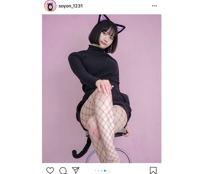 そよん、魅惑的な網タイツの黒猫コスプレ！「ため息が出るほど可愛い」