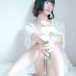 そよん、柔らかな光が包み込む純白ポートレート ！「美しい」「白が本当に似合う」